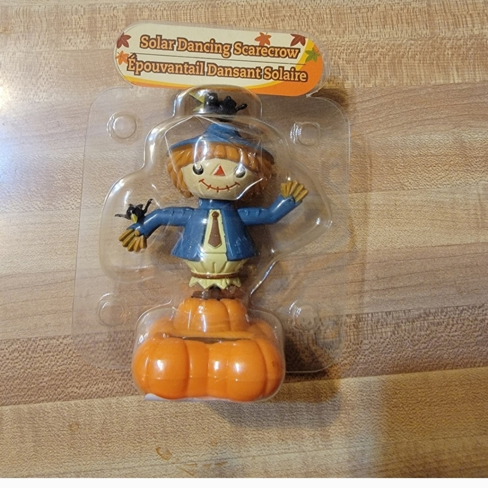 Solar Dancing Scarecrow with Blue Jacket